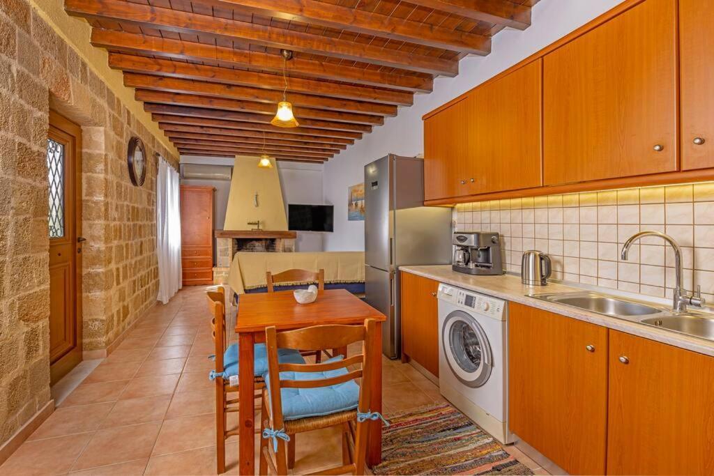Margaritis Luxury Medieval House Rhodes City エクステリア 写真