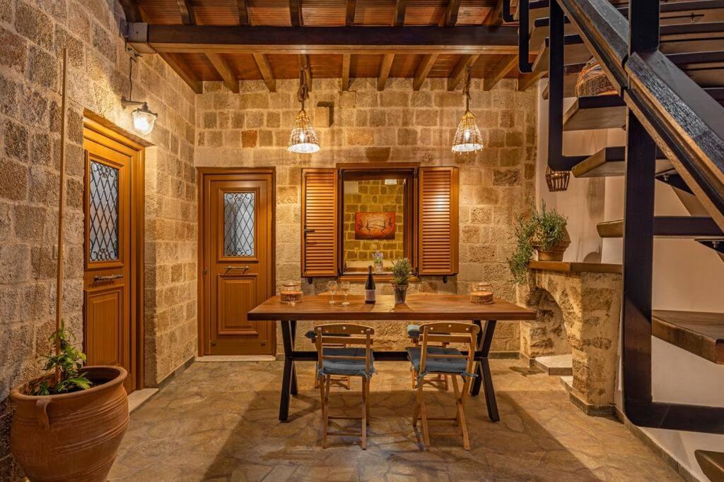 Margaritis Luxury Medieval House Rhodes City エクステリア 写真